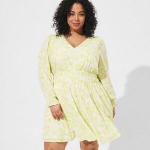 Torrid 4 4X 26 Mini Wash Gauze Wide Waist Skater Dress Floral Yellow NWT